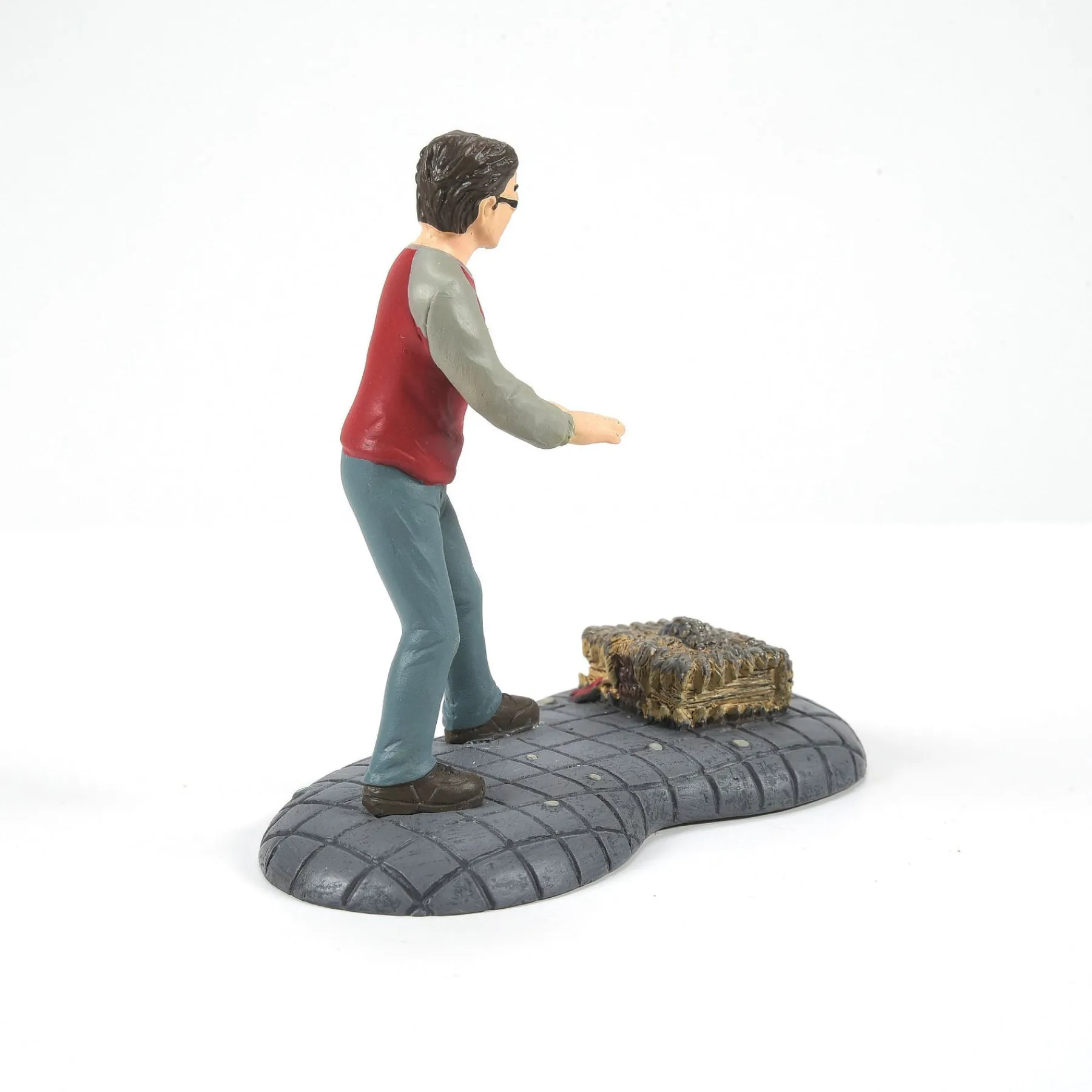 Department 56 Harry Potter™ Village>Harry & His Monster Book